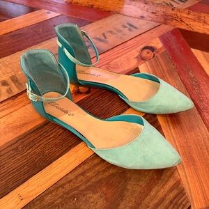 Breckelles Mint & Teal Pointed Ankle-Strap Flats mixed media size 10 GUC